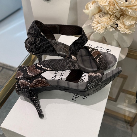 Pedro Garcia West Snake Print Open Toe Sandals in Black & Brown - Picture 5 of 6